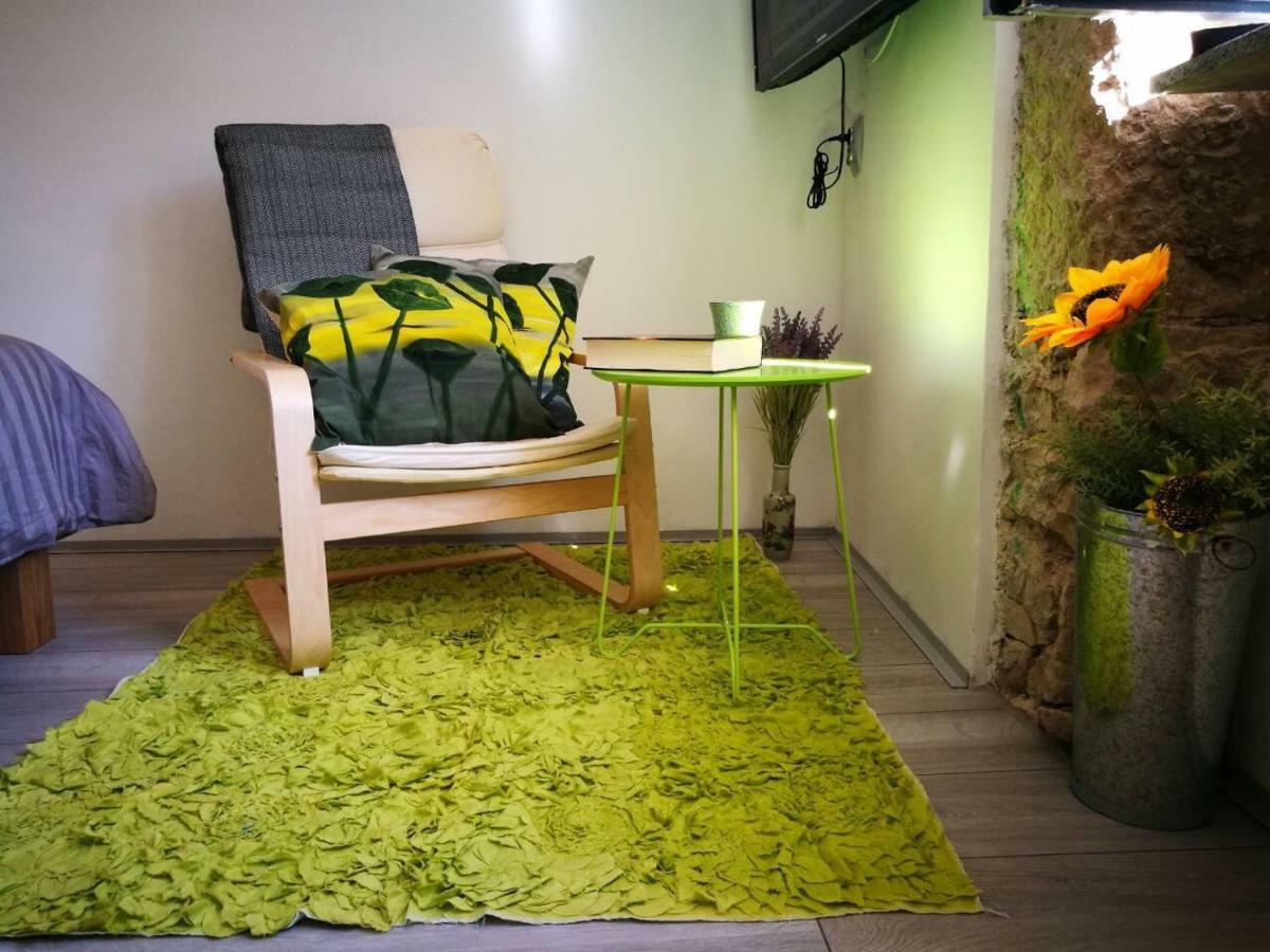 Cres Art Studio Lime Apartment Buitenkant foto