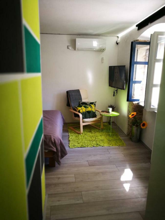 Cres Art Studio Lime Apartment Buitenkant foto